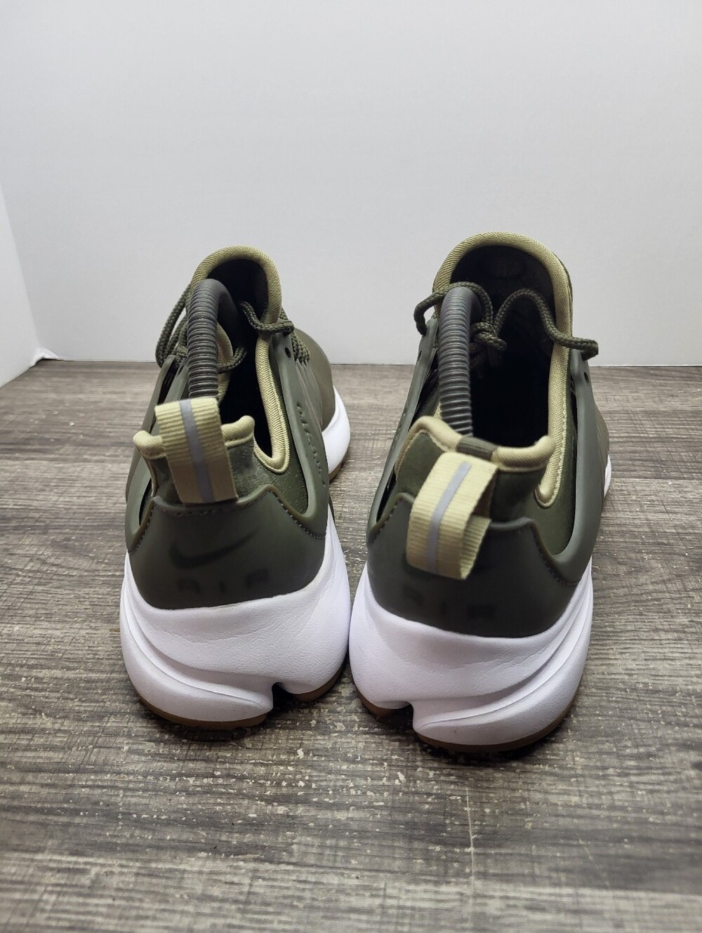 Nike Presto Essential Women Size 10 Olive Green Running Shoes Sneakers - Picture 5 of 10
